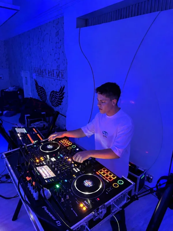 DJ Bertil