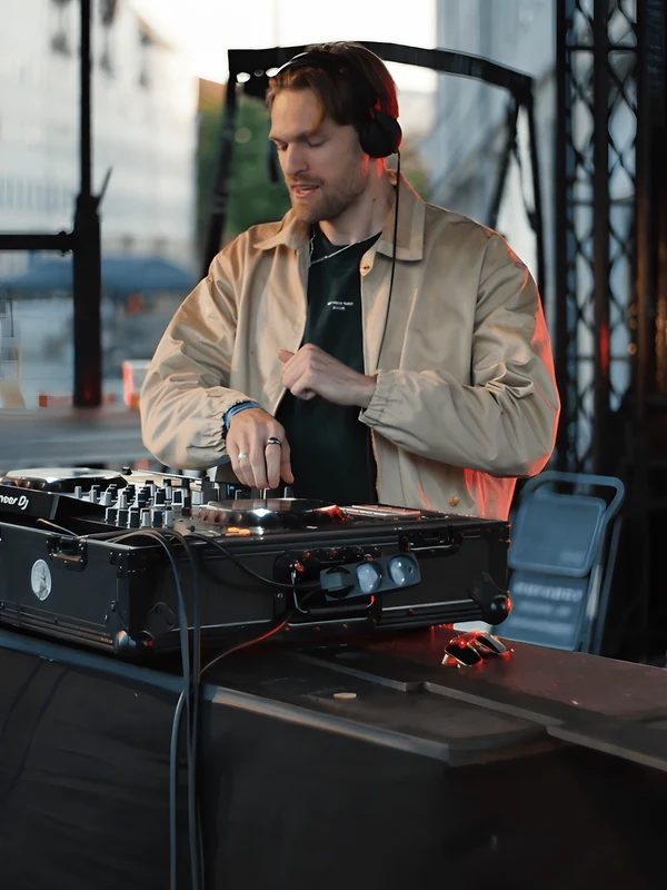 DJ Christoffer