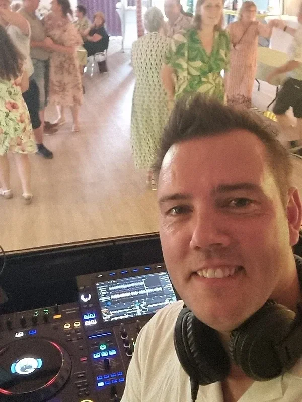 DJ Frederik