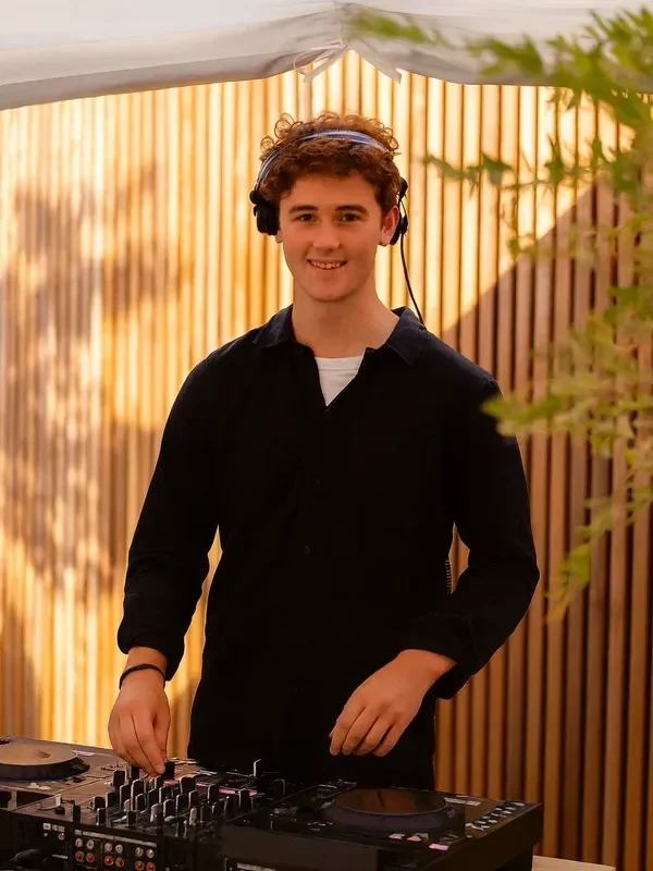 DJ Frederik