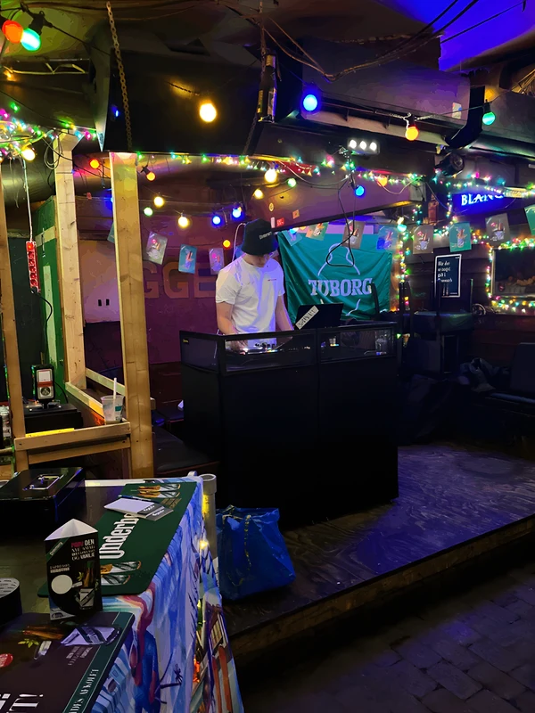 DJ Mikkel