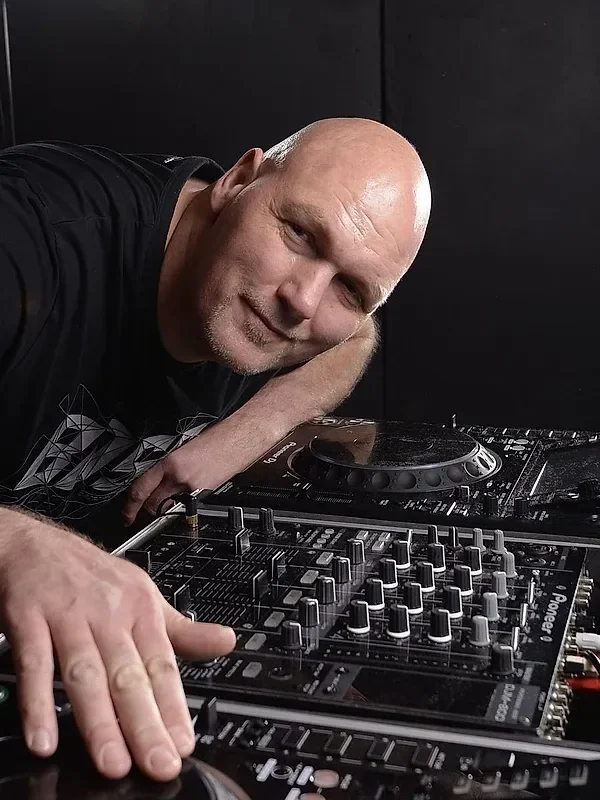 DJ René