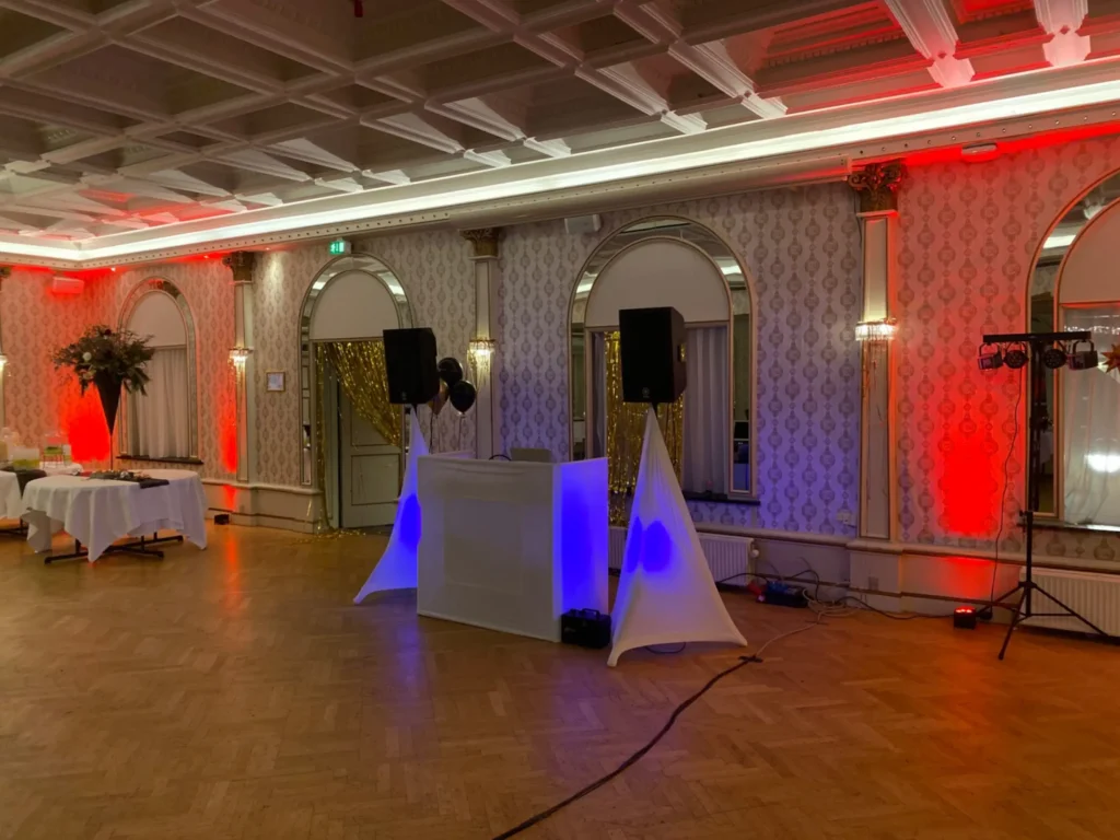 DJ skaber romantisk stemning