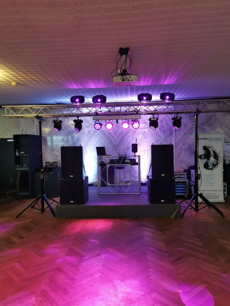 DJ til bryllupsfest